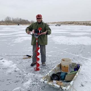 Eskimo Stingray Gas Power Ice Fishing Auger - 8in, 33cc