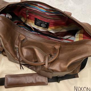 Desperado Duffle II | Brown / Black | Leather Luxury Bag – Nixon AU