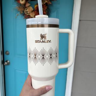 University of Guelph Bookstore - 40 oz - Cream Crested Stanley Quencher  H2.0 Flowstate Tumbler