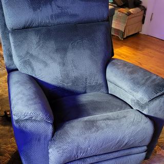 Talladega Power Rocking Recliner w Headrest Lumbar La Z Boy