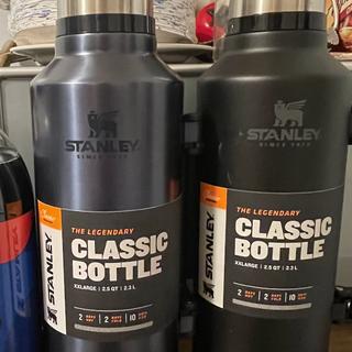 STANLEY Classic Thermos 2.5 qt Nightfall and Silver Solid Print Vacuum  Insulated Stainless Steel Water Bottle with Wide Mouth and Screw Cap