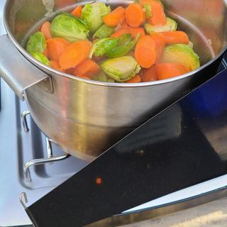 My scrub daddy and my Stanley Camping Cook Pot : r/Perfectfit