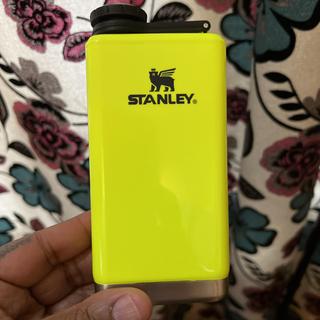 Stanley The Neon Collection Adventure Pre-Party 8oz Flask Electric Pink