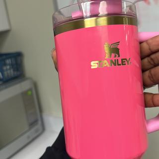 New Stanley Pink Parade Limited Edition 40 oz Quencher H2.0 Flowstate  Tumbler