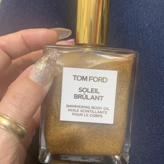 Shop Tom Ford Soleil Blanc Shimmering Body Oil | Saks Fifth Avenue
