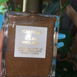 Shop Tom Ford Soleil Blanc Shimmering Body Oil | Saks Fifth Avenue