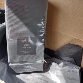 Shop Tom Ford Oud Wood Eau de Parfum | Saks Fifth Avenue