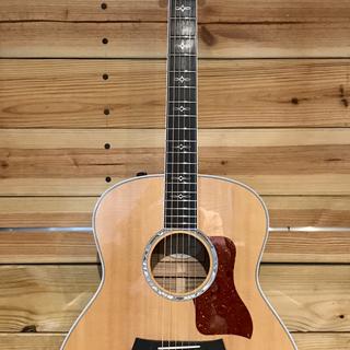 Taylor 618e V-Class Grand Orchestra Acoustic Guitar, Natural, 12071400 –  Well Played Gear