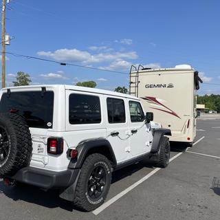 5000 lb. Capacity Adjustable Tow Bar