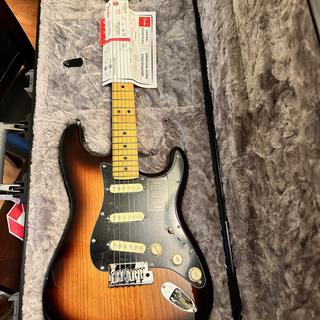 Fender - American Ultra Luxe Stratocaster 2-Color Sunburst - 0118062703 :  Nantel Musique