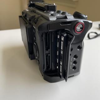  Sony FX30 Digital Cinema Camera with XLR Handle Unit (ILME-FX30)  + 4K Monitor + 2 x 64GB SF-G Tough Card + Pro Mic + Bag + 3 x NP-FZ100  Compatible