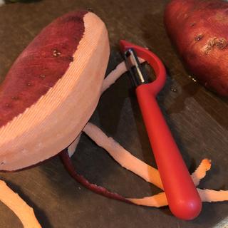 Sur La Table Straight Peeler, Red, Red