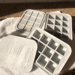 Frosty Ice Tray Medium (24 Cubes) – Maxware Mart