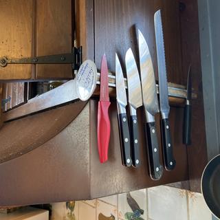 Serrated Paring Knives, Bubble Gum - Duluth Kitchen Co
