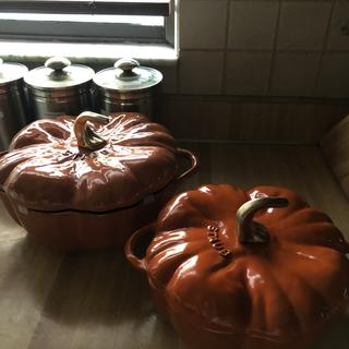Staub Enameled Cast Iron 3.5 Quart Pumpkin Cocotte — Las Cosas Kitchen  Shoppe