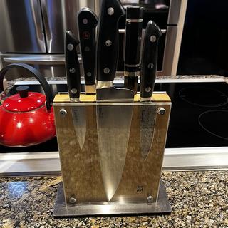 Schmidt Brothers™ Cutlery Black Downtown Magnetic Knife Block 