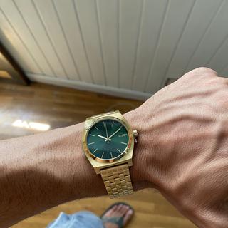 The Time Teller Nixon Reloj en gold-green-sunray para Mujer – TITUS